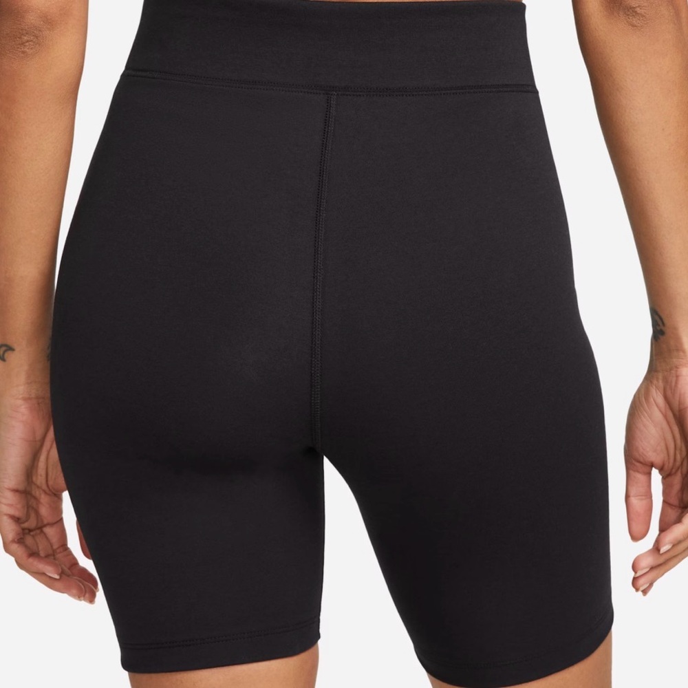 Nike Women's Black Bike Shorts - Picture 4 of 10